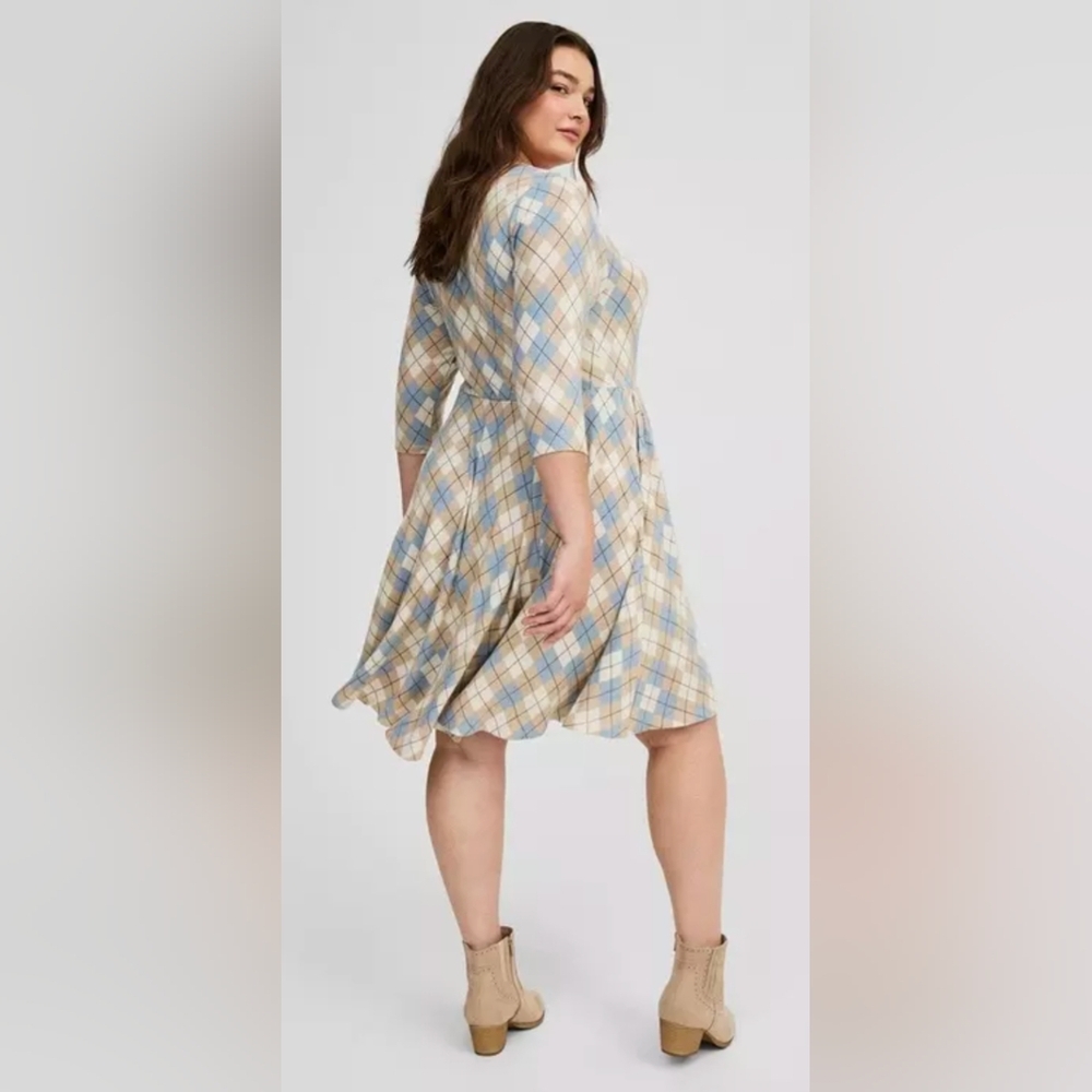 Torrid Super Soft Plush Blue Tan Plaid Skater Midi Dress Pockets 3X 22 24 - Picture 2 of 5
